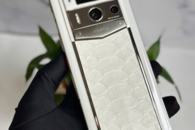 Meta Vertu 2 1TB da rắn màu trắng