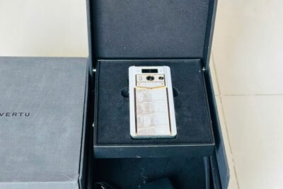 Vertu Meta 2 diamond gold himalaya 99% fullbox